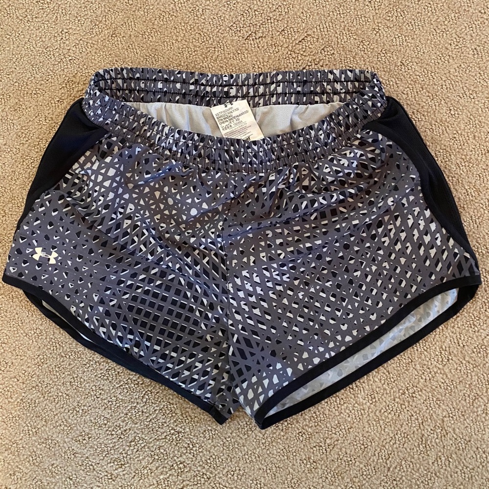 Under armor grey workout shorts🌪